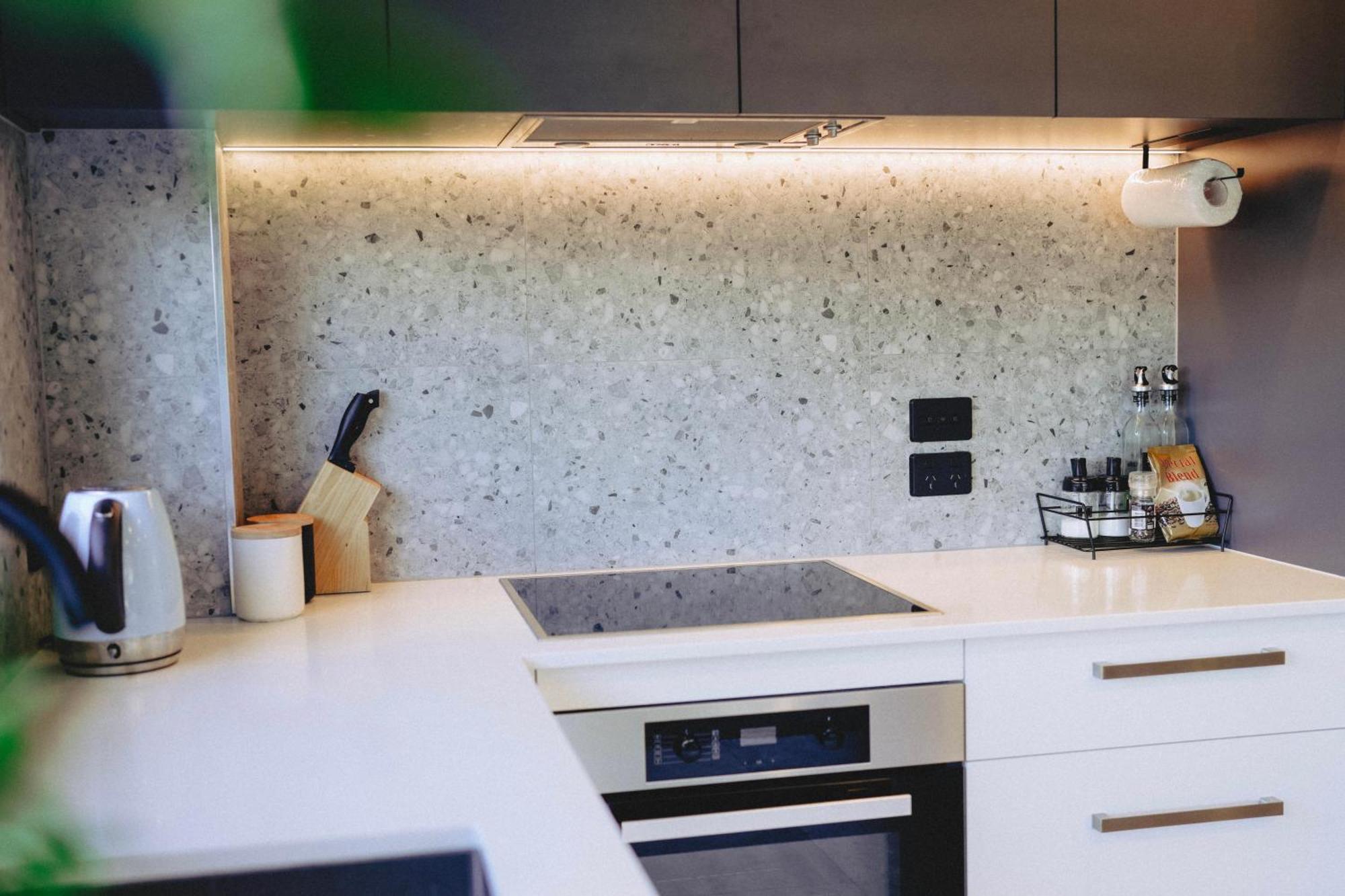 Cbd Contemporary Comfort Townhouse 2 Bed 2Bath Крайстчърч Екстериор снимка