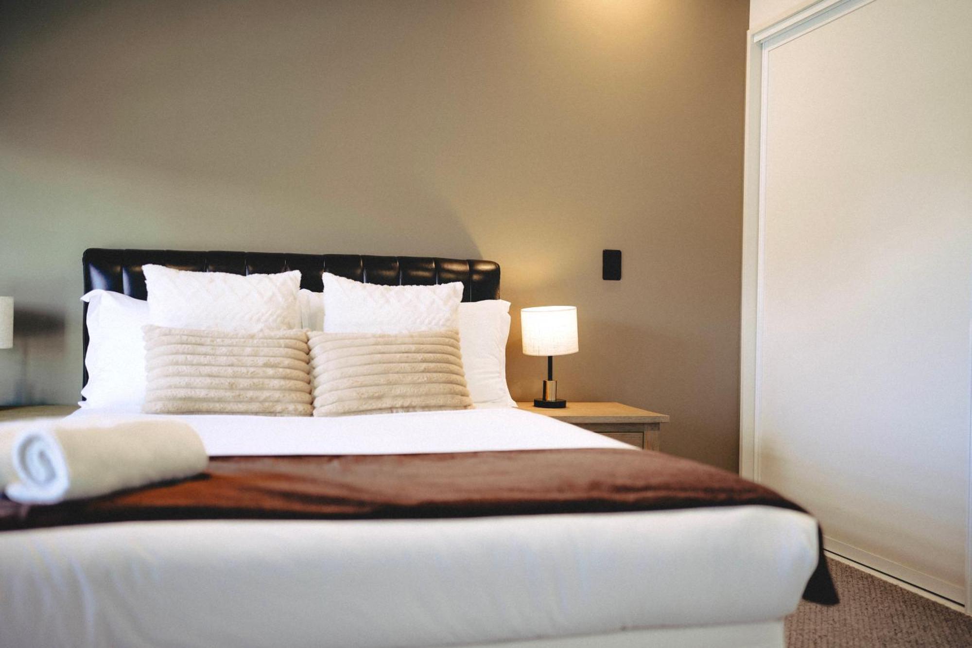 Cbd Contemporary Comfort Townhouse 2 Bed 2Bath Крайстчърч Екстериор снимка